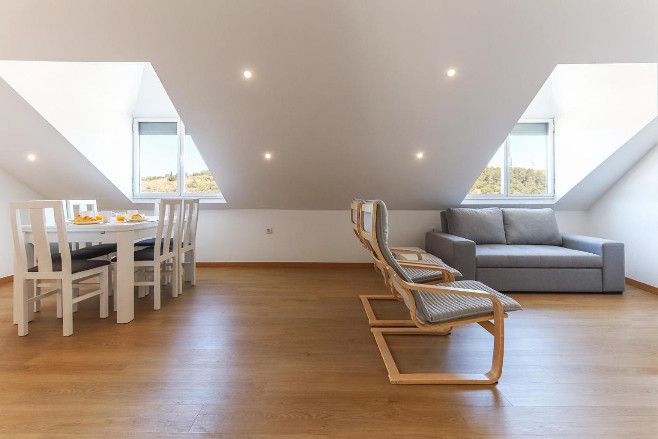 Vita Portucale ! Concept Apartment Campo Ourique Lisbon Exterior photo